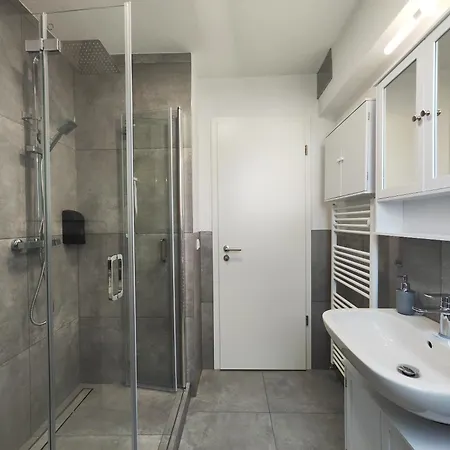 アパート Whitestar ジンデルフィンゲン